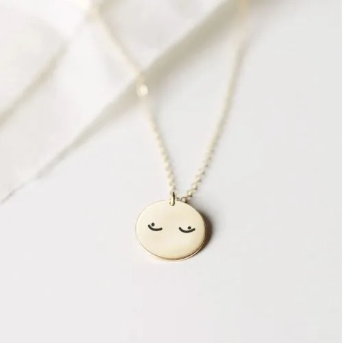 "Itty Bitties" Boobies Halskæde - Personligt Smykke fra Øndig Jewellery. Du støtter med 100 kr. til Støt Brysterne når du køber denne “Itty Bitties” Boobies Halskæde. Din støtte går direkte til forskning i brystkræft..