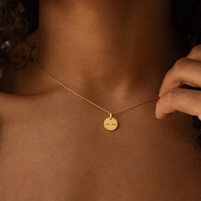 "Mastektomi" Boobies Halskæde - Personligt Smykke fra Øndig Jewellery. Du støtter med 100 kr. til Støt Brysterne når du køber denne “Mastektomi” Boobies Halskæde. Din støtte går direkte til forskning i brystkræft.