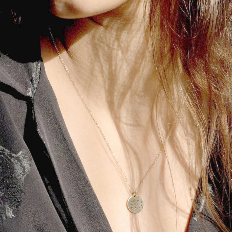Du er modigere end du ser ud… - Personligt Smykke fra Øndig Jewellery. Bær modighedssymbol om halsen dagligt.