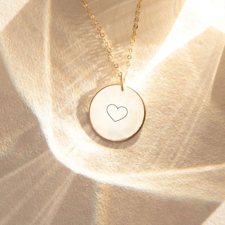 ❤️ - halskæde - Personligt Smykke fra Øndig Jewellery. Et tidløst symbol på ubetinget kærlighed.