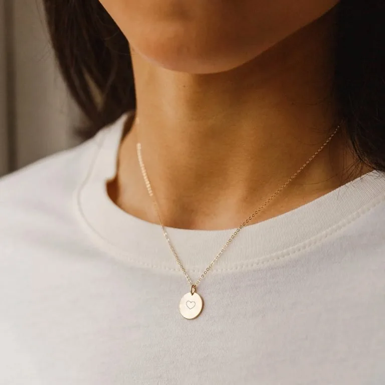 ❤️ - halskæde - Personligt Smykke fra Øndig Jewellery. Et tidløst symbol på ubetinget kærlighed.