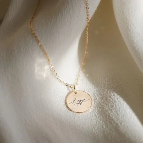 Hygge - halskæde - Personligt Smykke fra Øndig Jewellery. Dansk hygge indkapslet i et enkelt smykke.