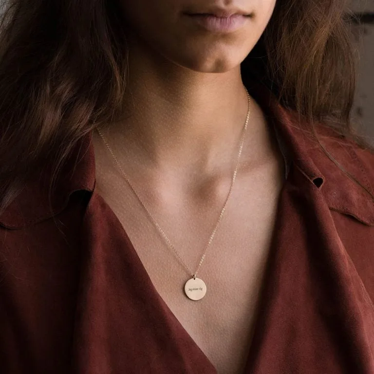 Jeg elsker dig - halskæde - Personligt Smykke fra Øndig Jewellery. Tre små ord med stor betydning, indkapslet i et smykke.