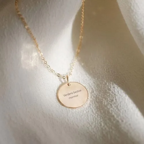 Verdens bedste mormor - halskæde - Personligt Smykke fra Øndig Jewellery. En varm tak til generationer af kærlighed og omsorg.