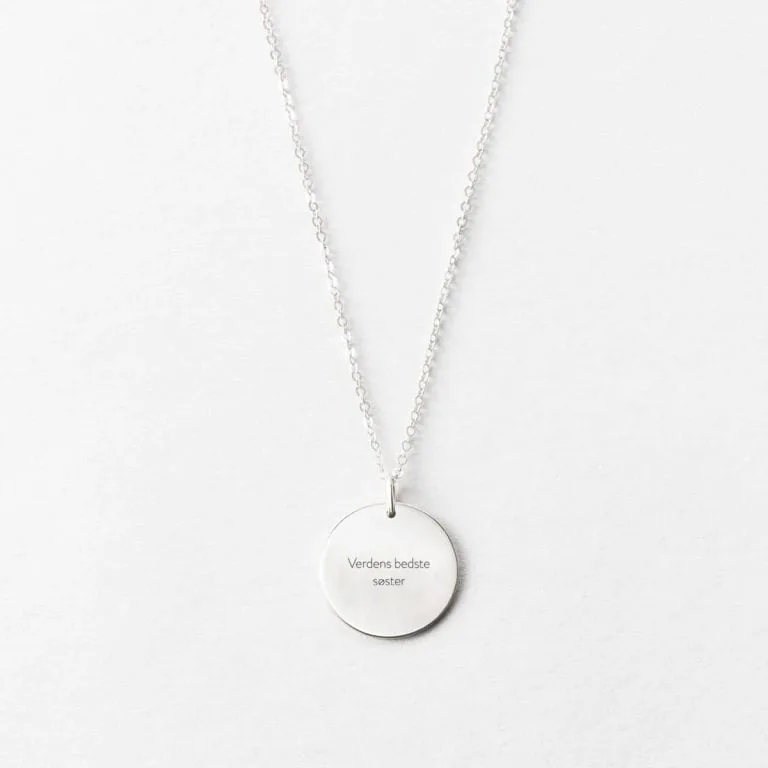 Verdens bedste søster - halskæde - Personligt Smykke fra Øndig Jewellery. En kærlig anerkendelse af en uerstattelig søskendebånd.