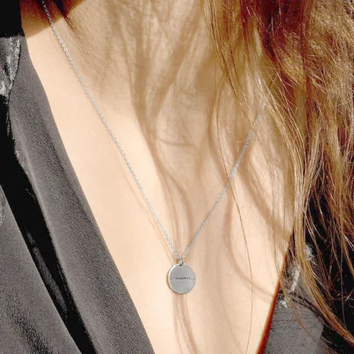 Mormor - halskæde - Personligt Smykke fra Øndig Jewellery. Mormor-halskæde: Kærlighed og minder i smuk gaveæske