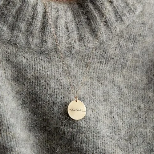 Mormor - halskæde - Personligt Smykke fra Øndig Jewellery. Mormor-halskæde: Kærlighed og minder i smuk gaveæske
