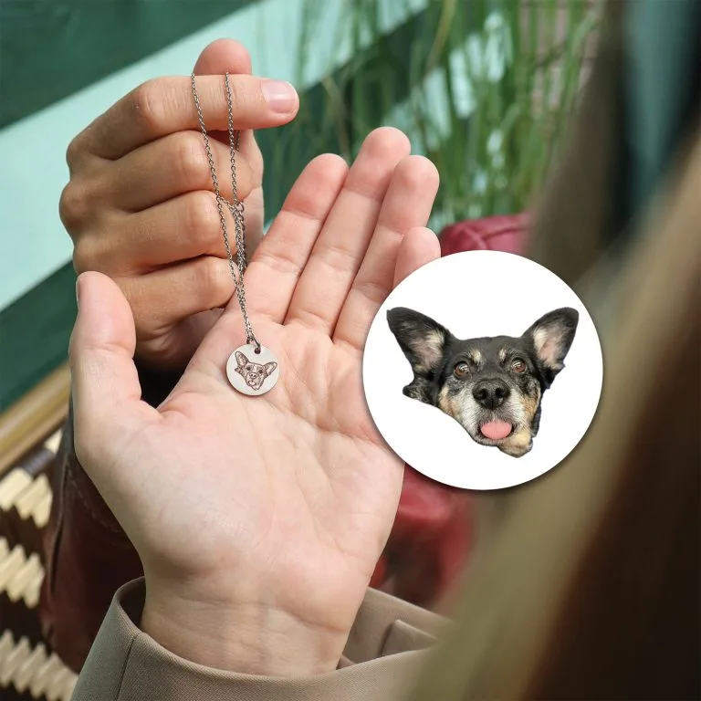Din hunds ansigt i håndtegnet lineart på halskæde - Personligt Smykke fra Øndig Jewellery. Forevig din hund med personlig halskæde