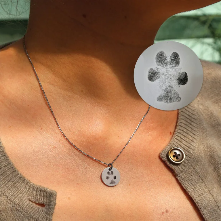 Hundepote aftryk - Personligt Smykke fra Øndig Jewellery. Forevig dit bånd med dit kæledyr