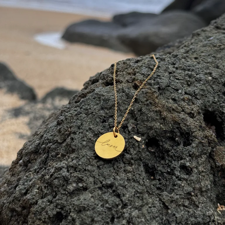 Lærer - halskæde - Personligt Smykke fra Øndig Jewellery. Perfekt gave til læreren – personlig bagside