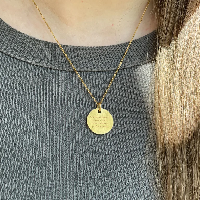 Sygeplejerske halskæde - Save one person, you’re a hero. Save hundreds, you’re a nurse - Personligt Smykke fra Øndig Jewellery. Fejr sygeplejersken med personlig halskæde