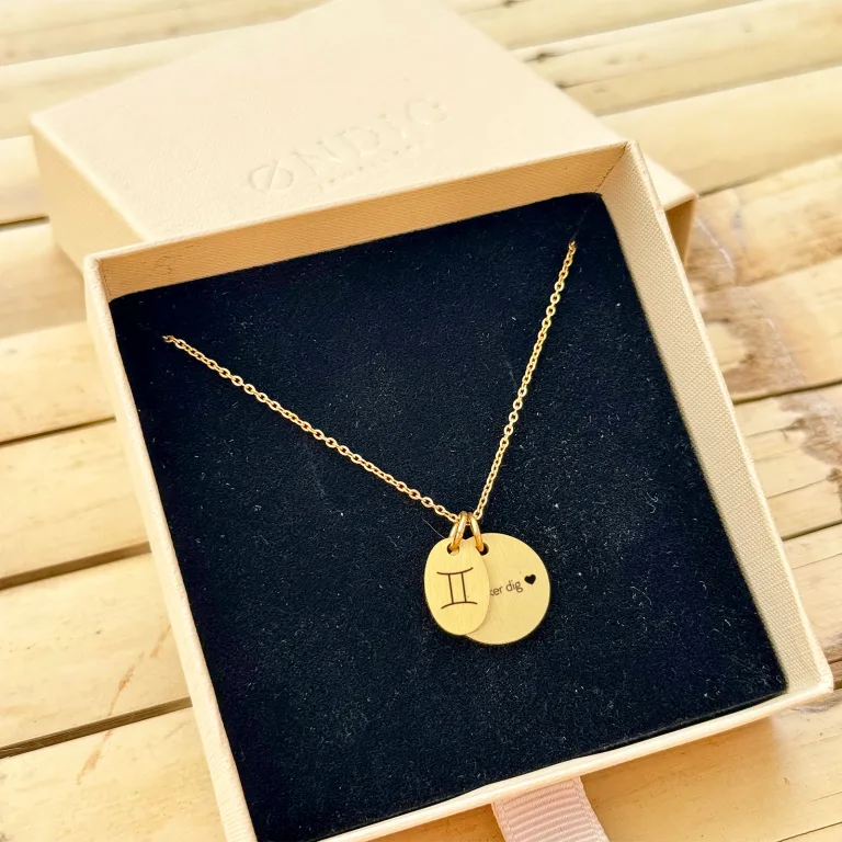 Tvillingerne Stjernetegn Superellipse Halskæde - Personligt Smykke fra Øndig Jewellery. Tvilling-halskæde med eget præg