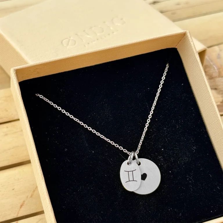 Tvillingerne Stjernetegn Superellipse Halskæde - Personligt Smykke fra Øndig Jewellery. Tvilling-halskæde med eget præg