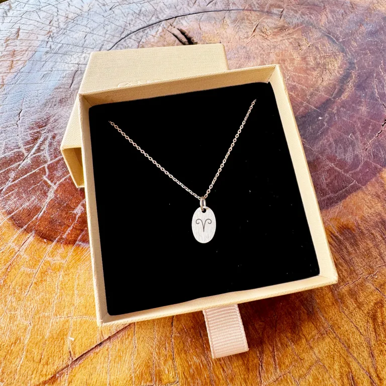 Vædderen Stjernetegn Superellipse Halskæde - Personligt Smykke fra Øndig Jewellery. Personlig Vædder-halskæde med gravering