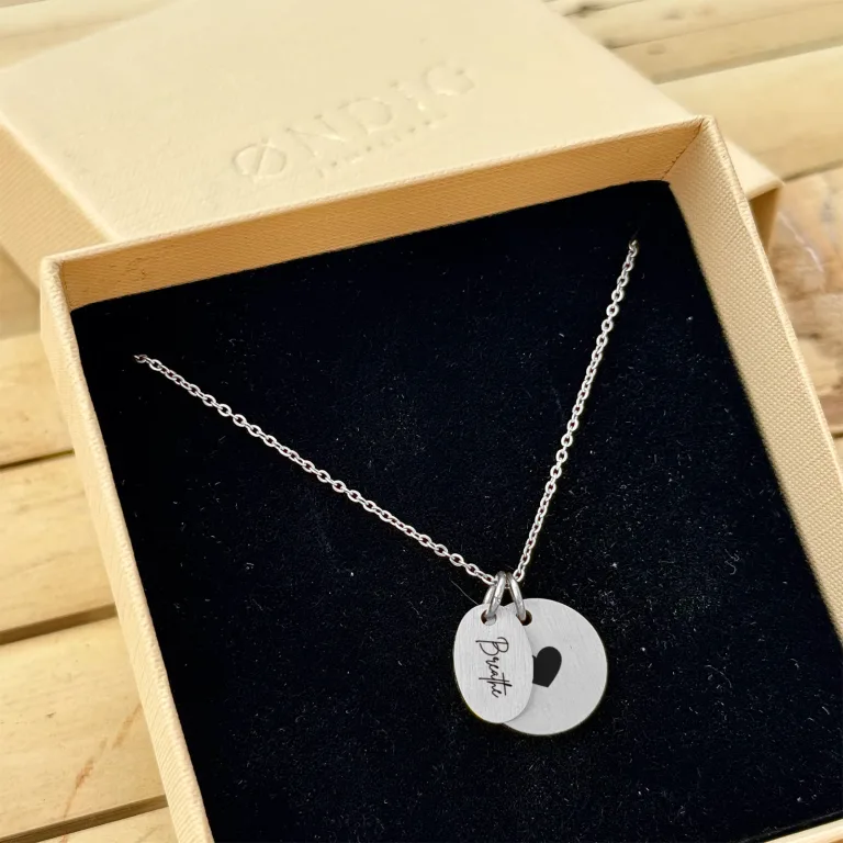 "Breathe" superellipse halskæde - Personligt Smykke fra Øndig Jewellery. Superellipse-halskæde med din indgravering