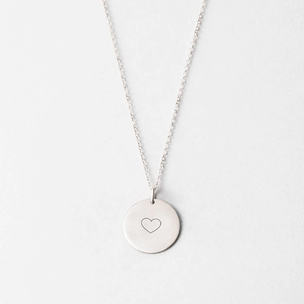 hjerte-cirkel-silver-jpg ❤️ - halskæde - Personligt Smykke fra Øndig Jewellery. Et tidløst symbol på ubetinget kærlighed.
