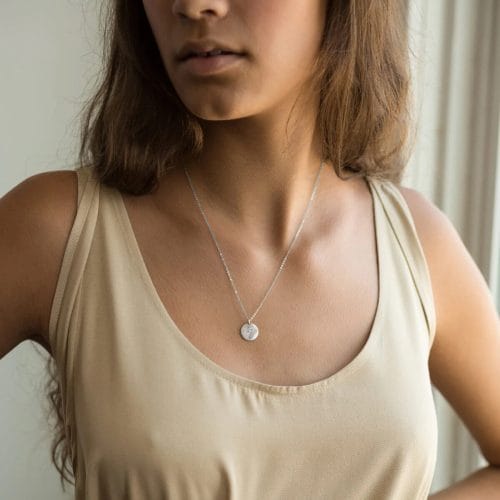 Jomfruen Stjernebillede - Personligt Smykke fra Øndig Jewellery. Bær universets magi om halsen.