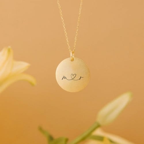 m❤️r - halskæde - Personligt Smykke fra Øndig Jewellery. Mor er den bedste i verden. Husk at fortælle hende det.