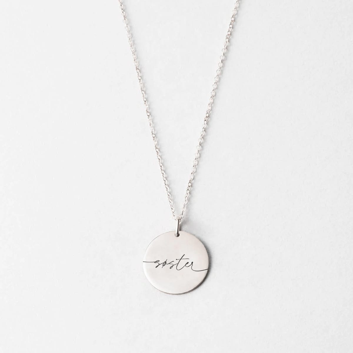 soester-cirkel-silver-jpg Søster - halskæde - Personligt Smykke fra Øndig Jewellery. Et tidløst symbol på søskendekærlighed.
