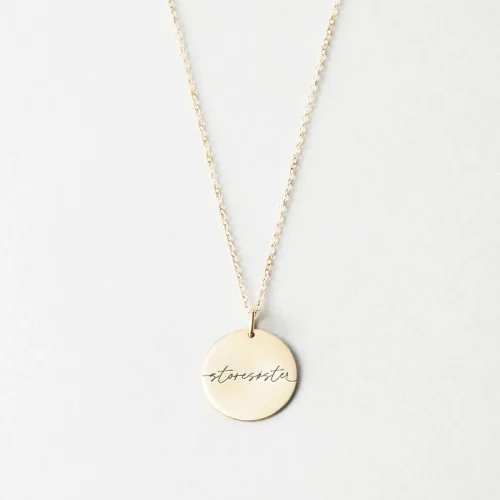 Storesøster - halskæde - Personligt Smykke fra Øndig Jewellery. En hyldest til den ældre søster, der ofte er en vejleder.
