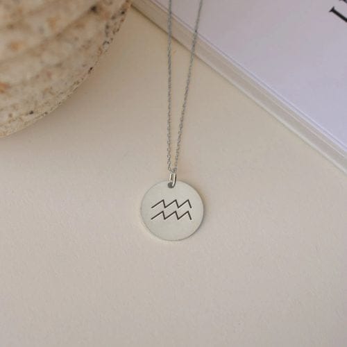 Vandmanden Stjernetegn - Personligt Smykke fra Øndig Jewellery. Vandmanden: Unik, personlig stjerne-smykke elegance.