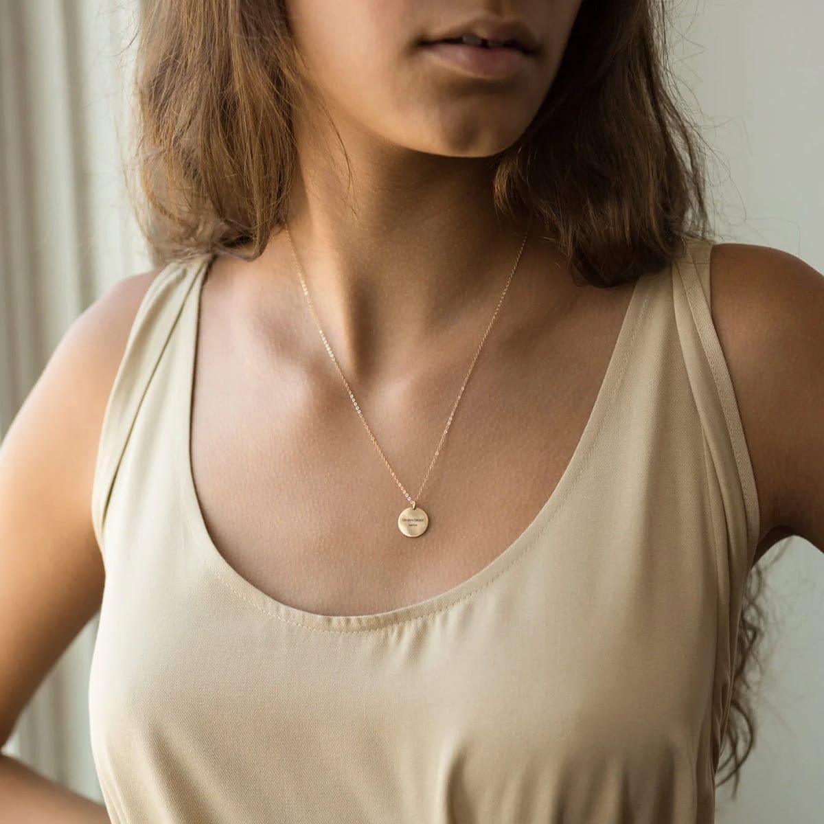 verdens-bedste-soester-cirkel-guld-model-jpg Verdens bedste søster - halskæde - Personligt Smykke fra Øndig Jewellery. En kærlig anerkendelse af en uerstattelig søskendebånd.