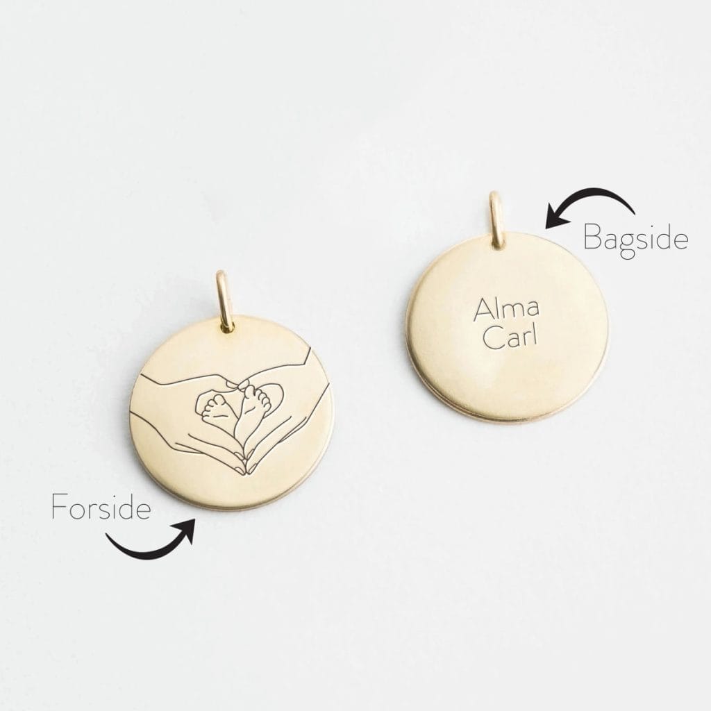 Barnefødder og -hænder - Personligt Smykke fra Øndig Jewellery. Skriv ét eller flere navne til bagsiden af denne smukke halskæde