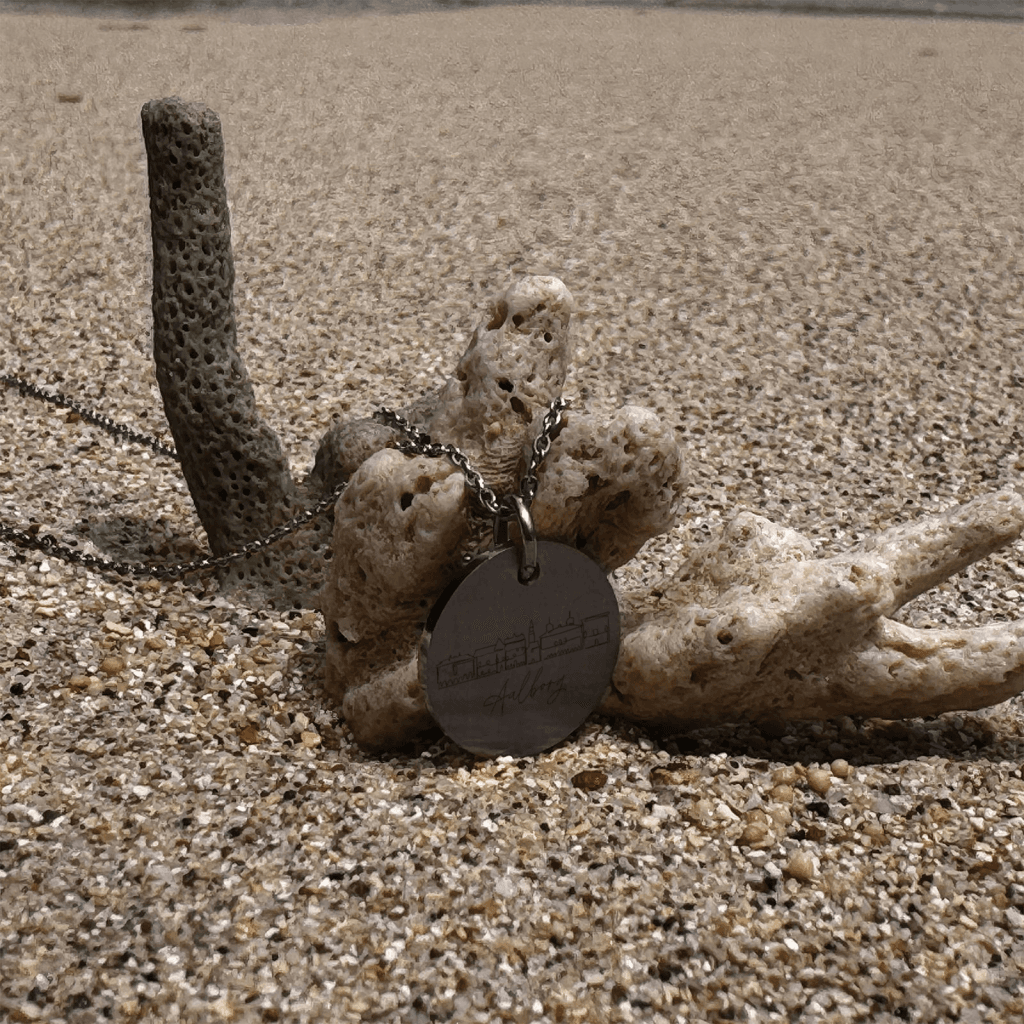 Aalborg Skyline Line Art - Personligt Smykke fra Øndig Jewellery. Giv en tankefuld gave med indgravering