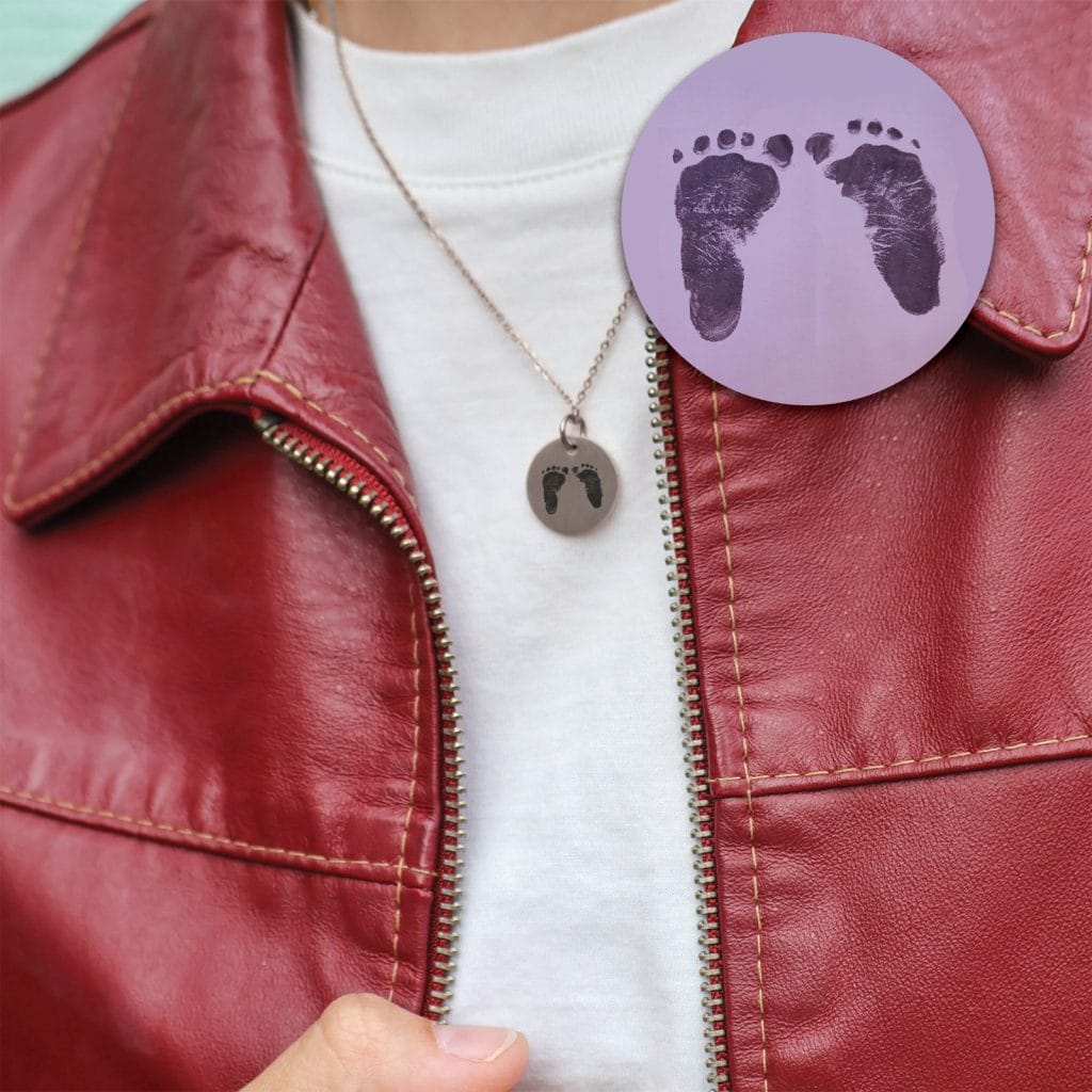 Dit barns fødder halskæde - Personligt Smykke fra Øndig Jewellery. Din kærlighed foreviget i et unikt smykke