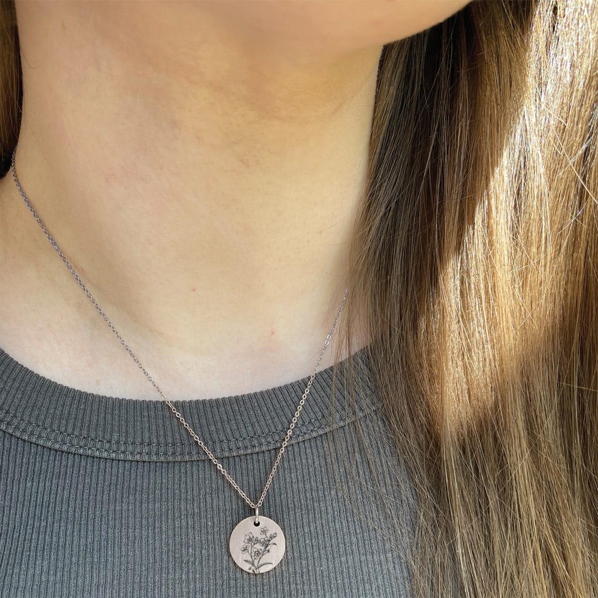 forget-me-not-circle-4.jpg Forglemmigej Line Art - Personligt Smykke fra Øndig Jewellery. Et smykke der bevarer dine kære minder