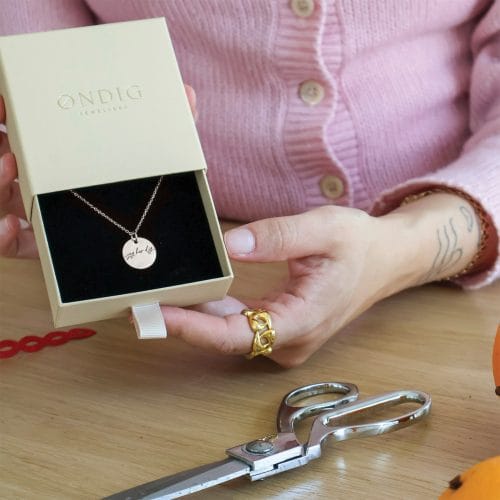 Jeg har dig halskæde - Personligt Smykke fra Øndig Jewellery. Personlig indgraveret halskæde til hende