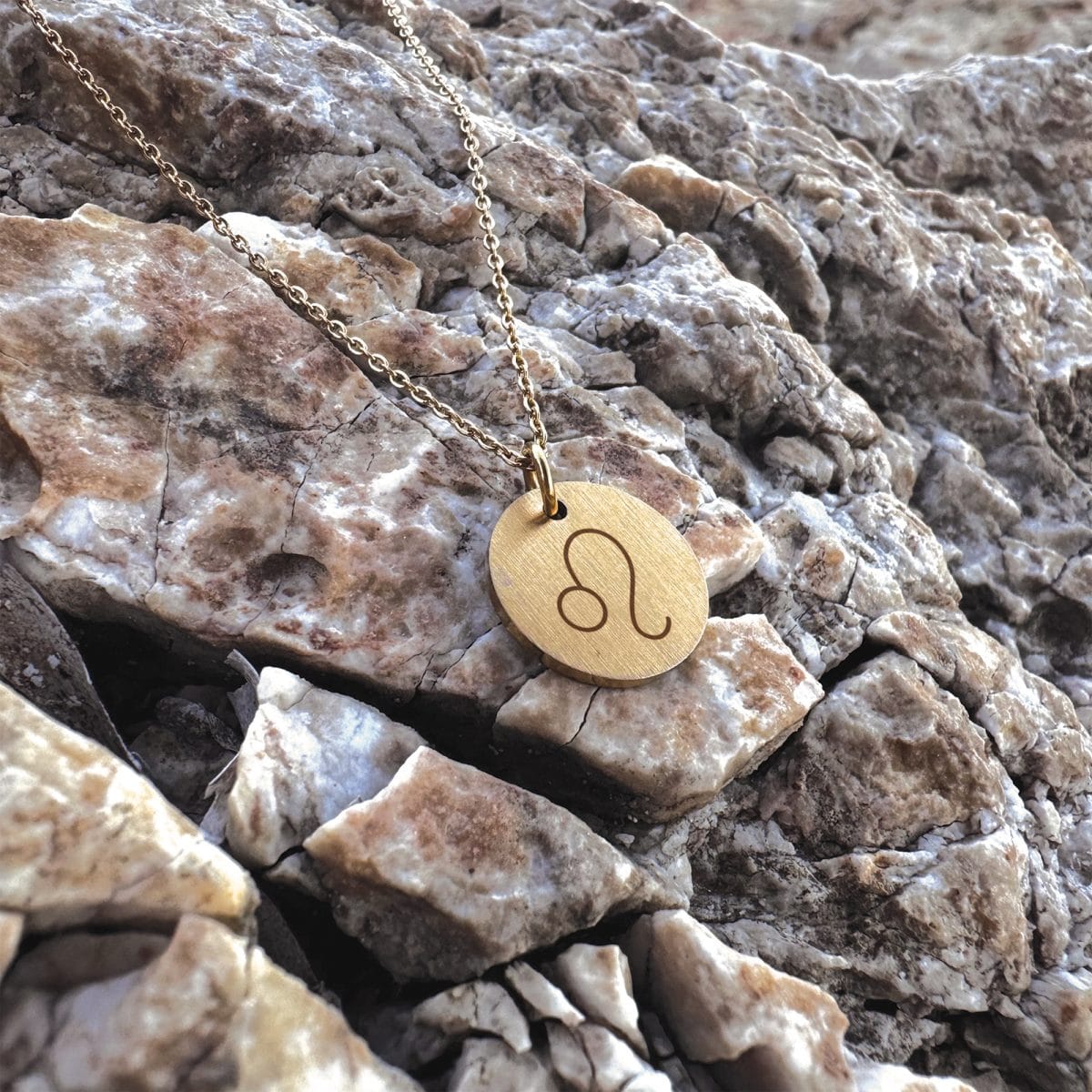 Løven Stjernetegn - Personligt Smykke fra Øndig Jewellery. Stjernetegnet Løven - Personliggør dit smykke