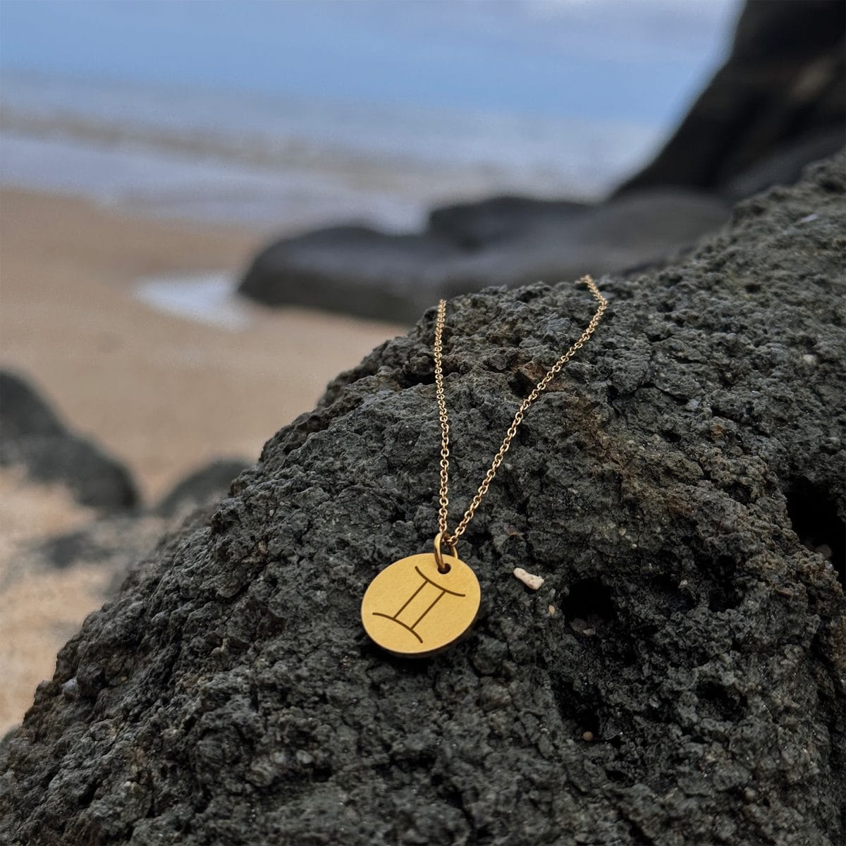 Tvillingerne Stjernetegn - Personligt Smykke fra Øndig Jewellery. Stjernetegnet Tvilligerne - Personliggør dit smykke