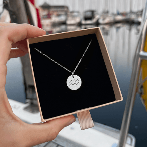 Vandmanden Stjernetegn - Personligt Smykke fra Øndig Jewellery. Stjernetegnet Vandmanden - Personliggør dit smykke