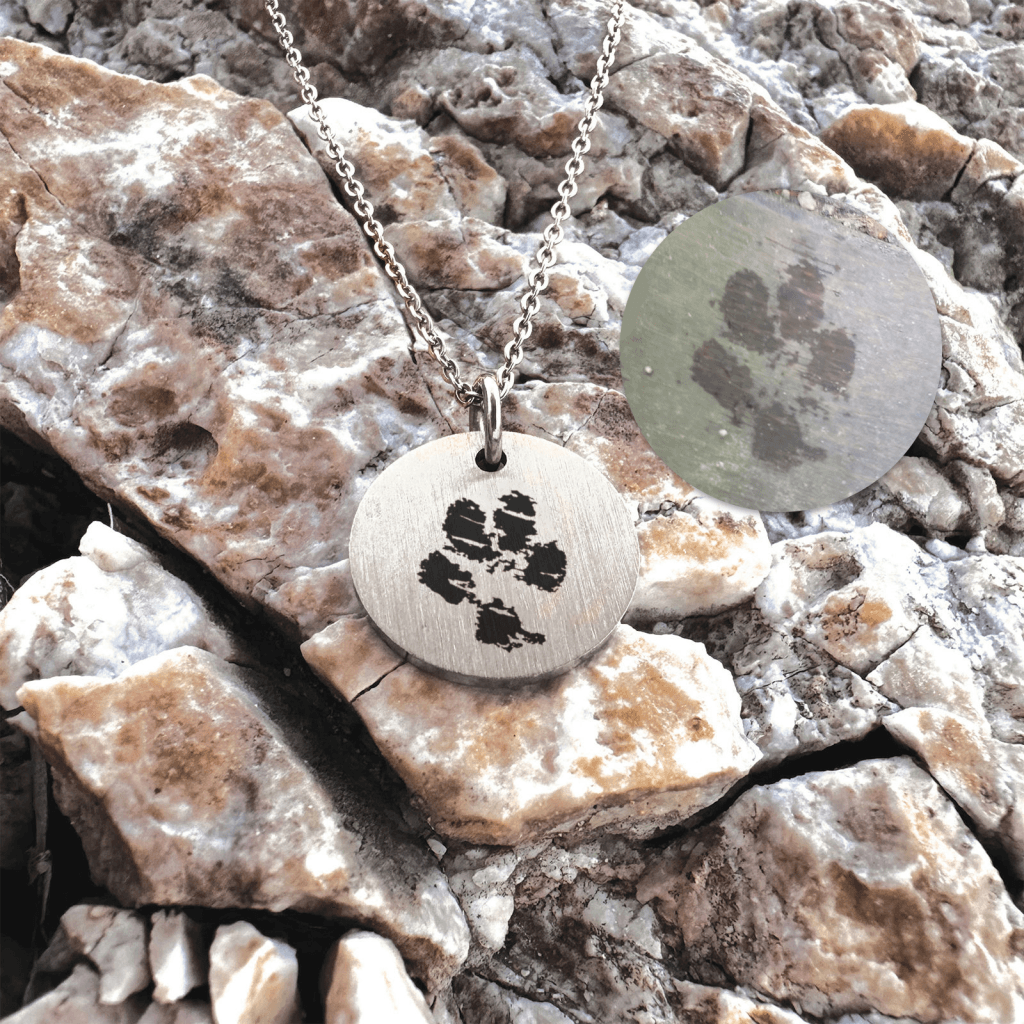 Hundepote aftryk - Personligt Smykke fra Øndig Jewellery. Forevig dit bånd med dit kæledyr