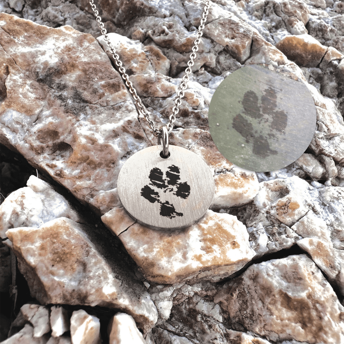 hunde-pote-cirkel-4.png Hundepote aftryk - Personligt Smykke fra Øndig Jewellery. Forevig dit bånd med dit kæledyr