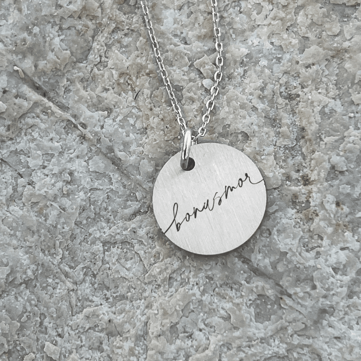 bonusmor-cirkel-4.png Bonusmor - halskæde - Personligt Smykke fra Øndig Jewellery. Evig tak til verdens bedste bonusmor