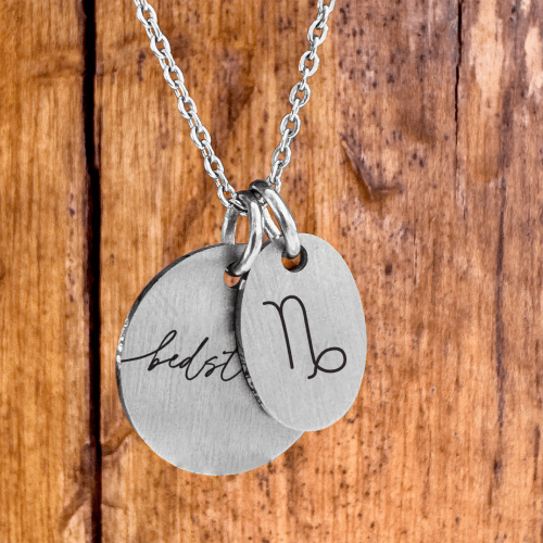 stenbukken-stjernetegn-superellipse-3.png Stenbukken Stjernetegn Superellipse Halskæde - Personligt Smykke fra Øndig Jewellery. Stenbukken-halskæde med gravering