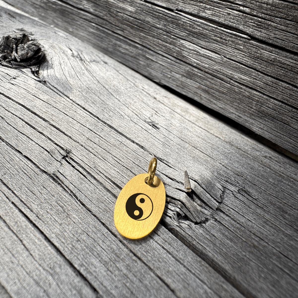 yinyang-superellipse-2.png Yin-Yang Superellipse halskæde - Personligt Smykke fra Øndig Jewellery. Yin-Yang halskæde for evig balance