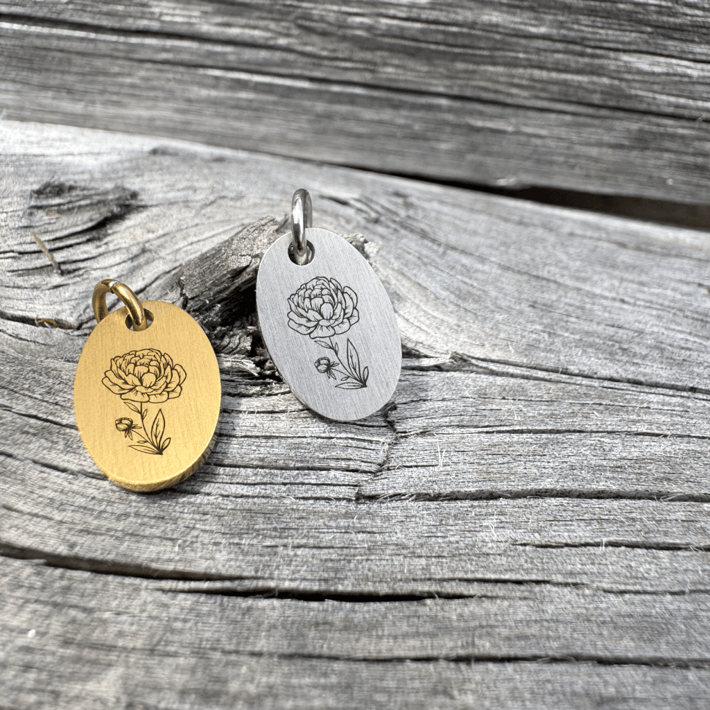 Peon på superellipse halskæde - Personligt Smykke fra Øndig Jewellery. Peon-halskæde med personlig gravering