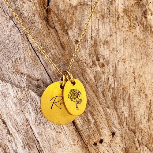 Håndtegnet Rose på superellipse halskæde - Personligt Smykke fra Øndig Jewellery. Rose-halskæde med personlig gravering